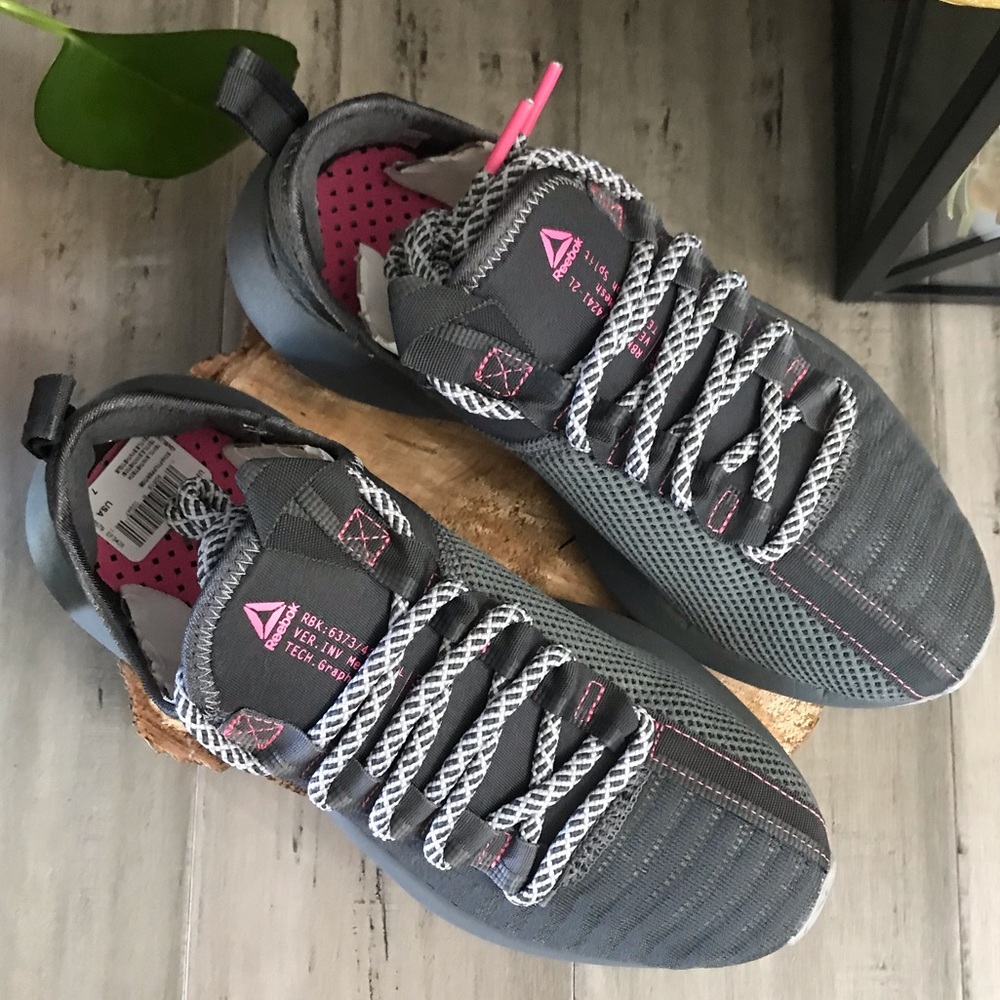 Women’s Reebok Shoes - Picture 3 of 9